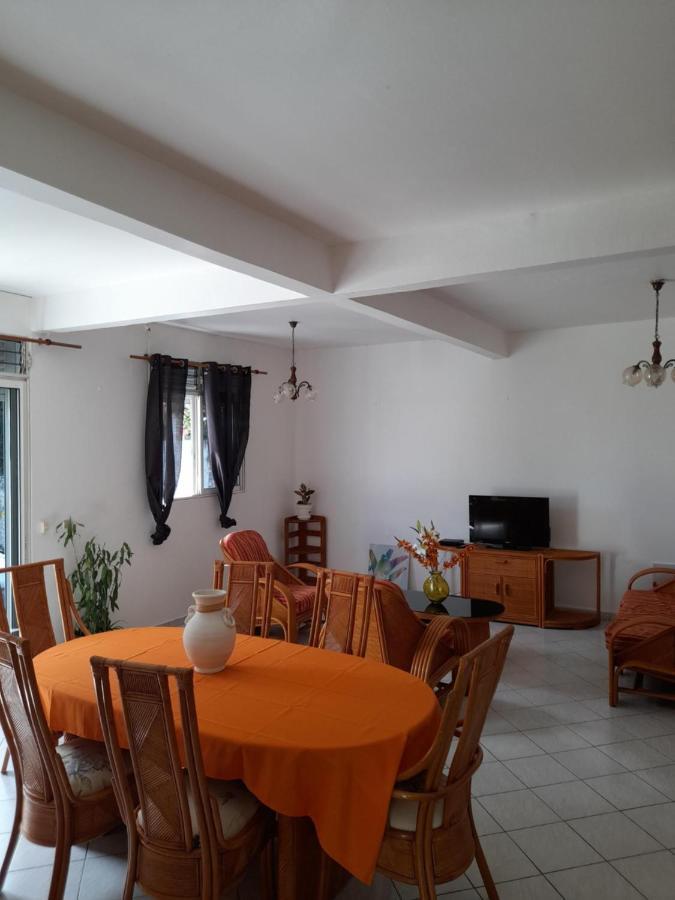 Chez Lucile Et Gilbert Apartment Bouillante Ngoại thất bức ảnh