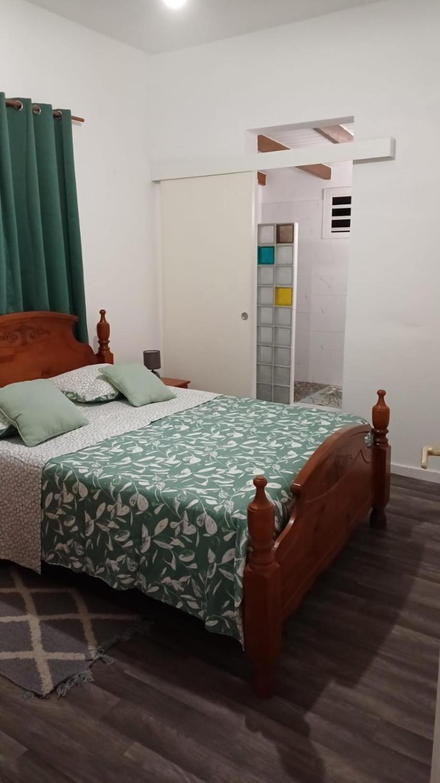 Chez Lucile Et Gilbert Apartment Bouillante Ngoại thất bức ảnh
